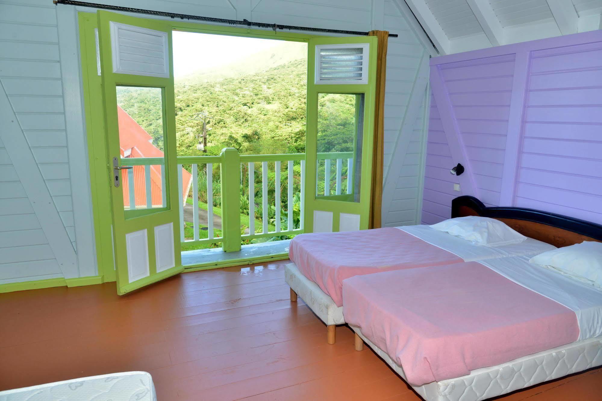 Auberge De La Montagne Pelee Hotel Saint-Pierre Exteriör bild